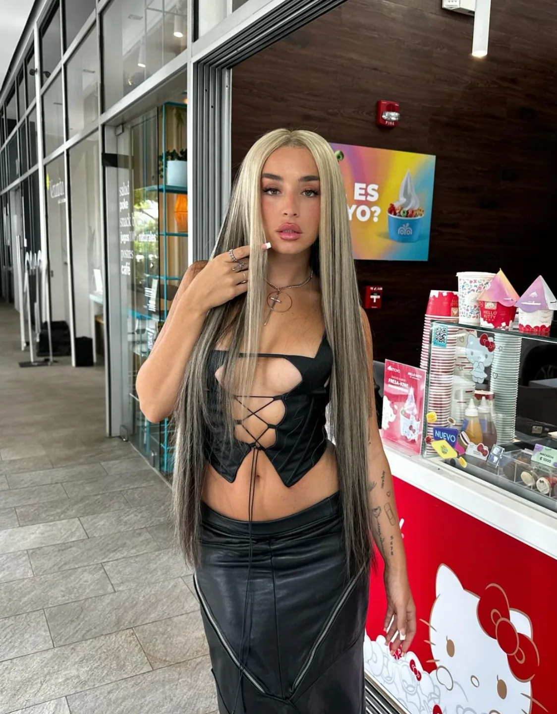 LOLA INDIGO