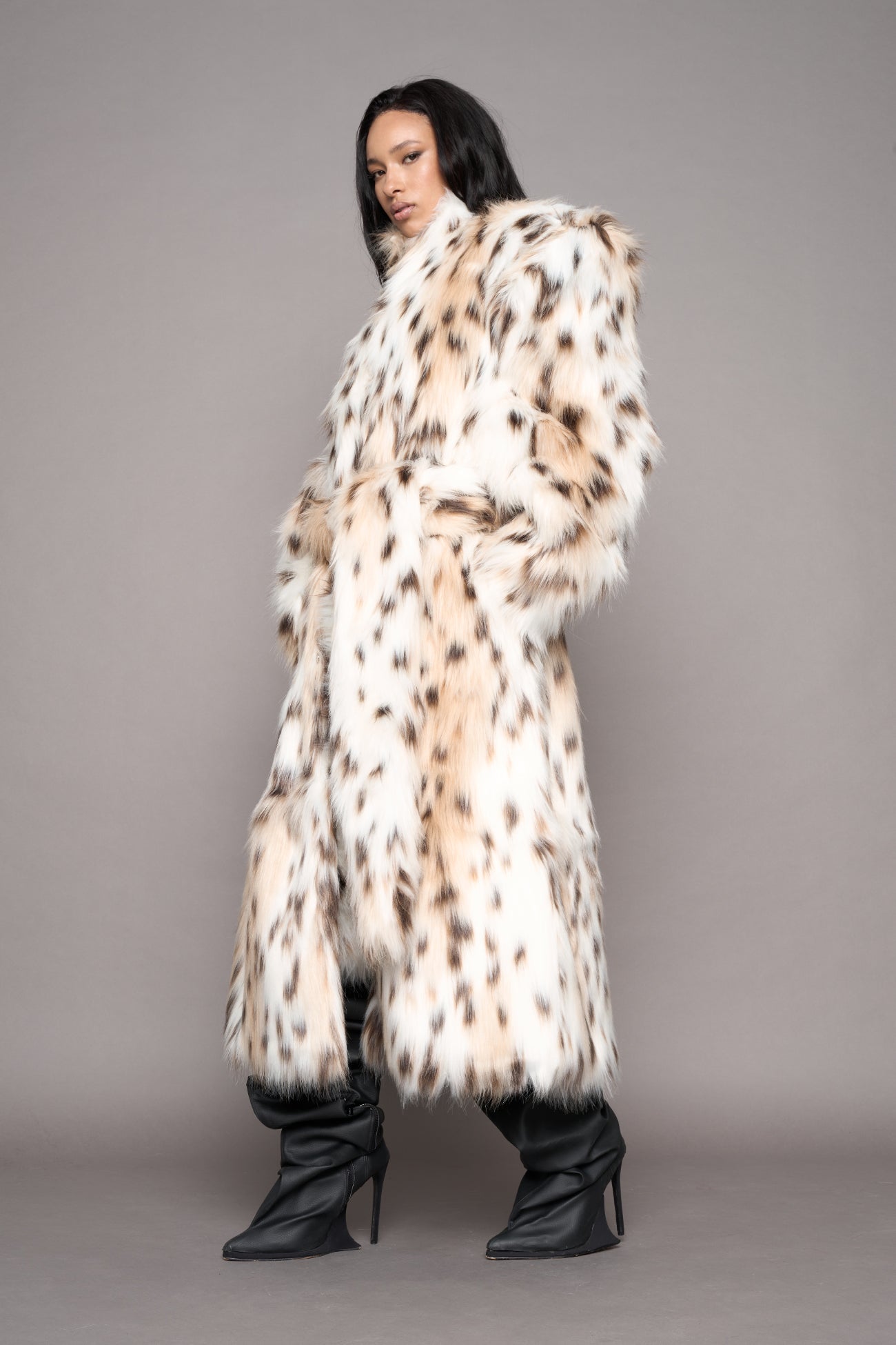 Midnight Faux Fur Coat Snow — view 5