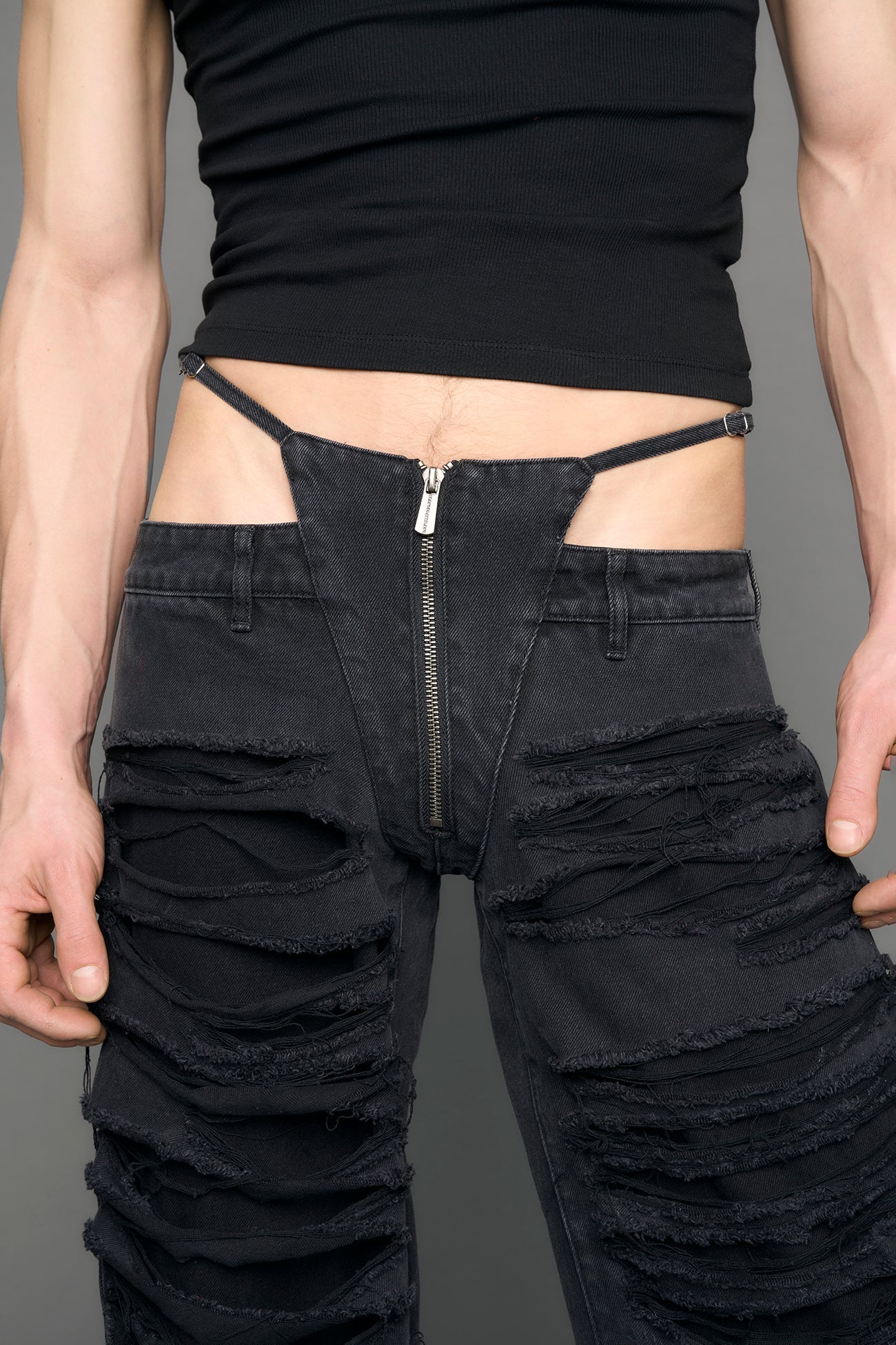 signature thong construction