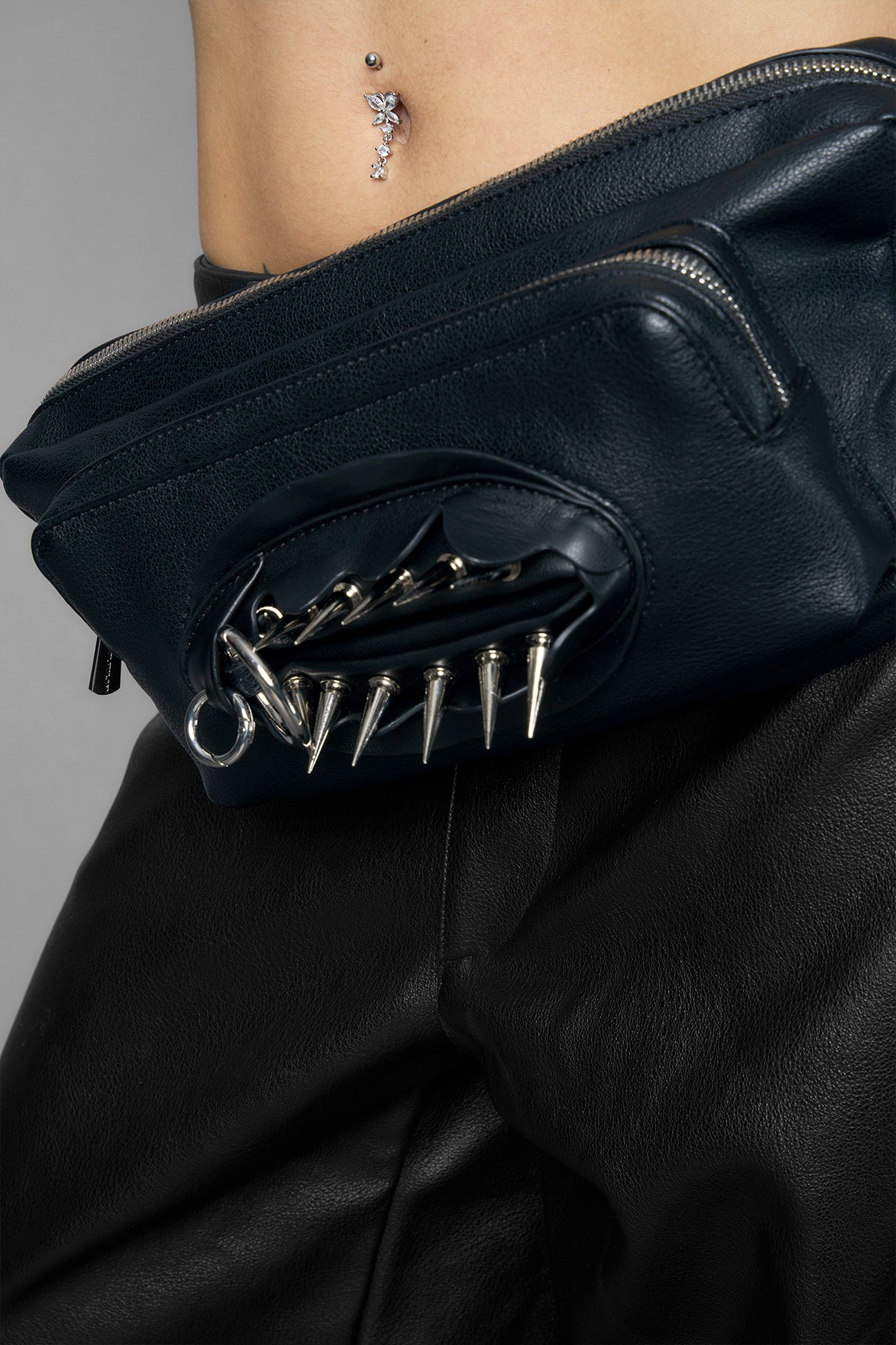 Vulva dentata detail with silver spikes