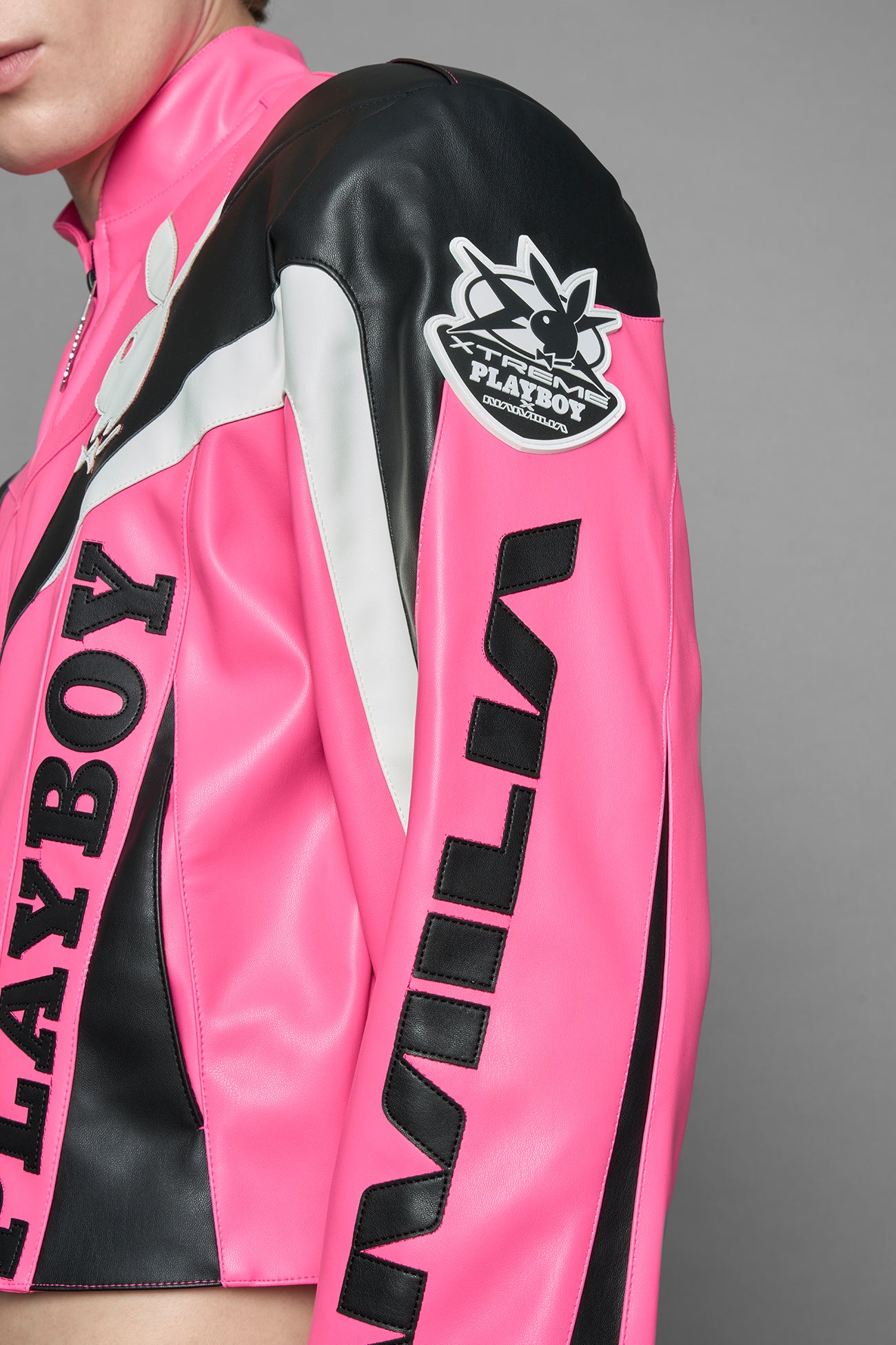 PLAYBOY X NAMILIA RUBBERTAG DETAIL