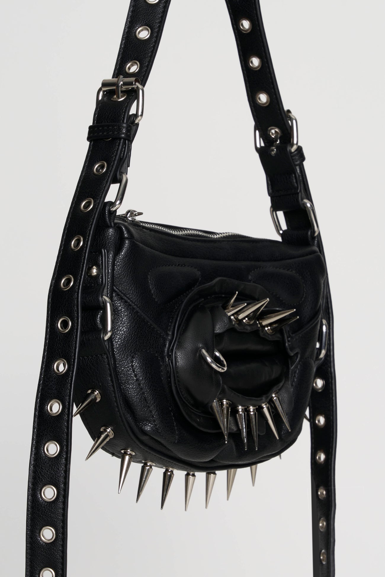 Vulva Spike Bag — view 4