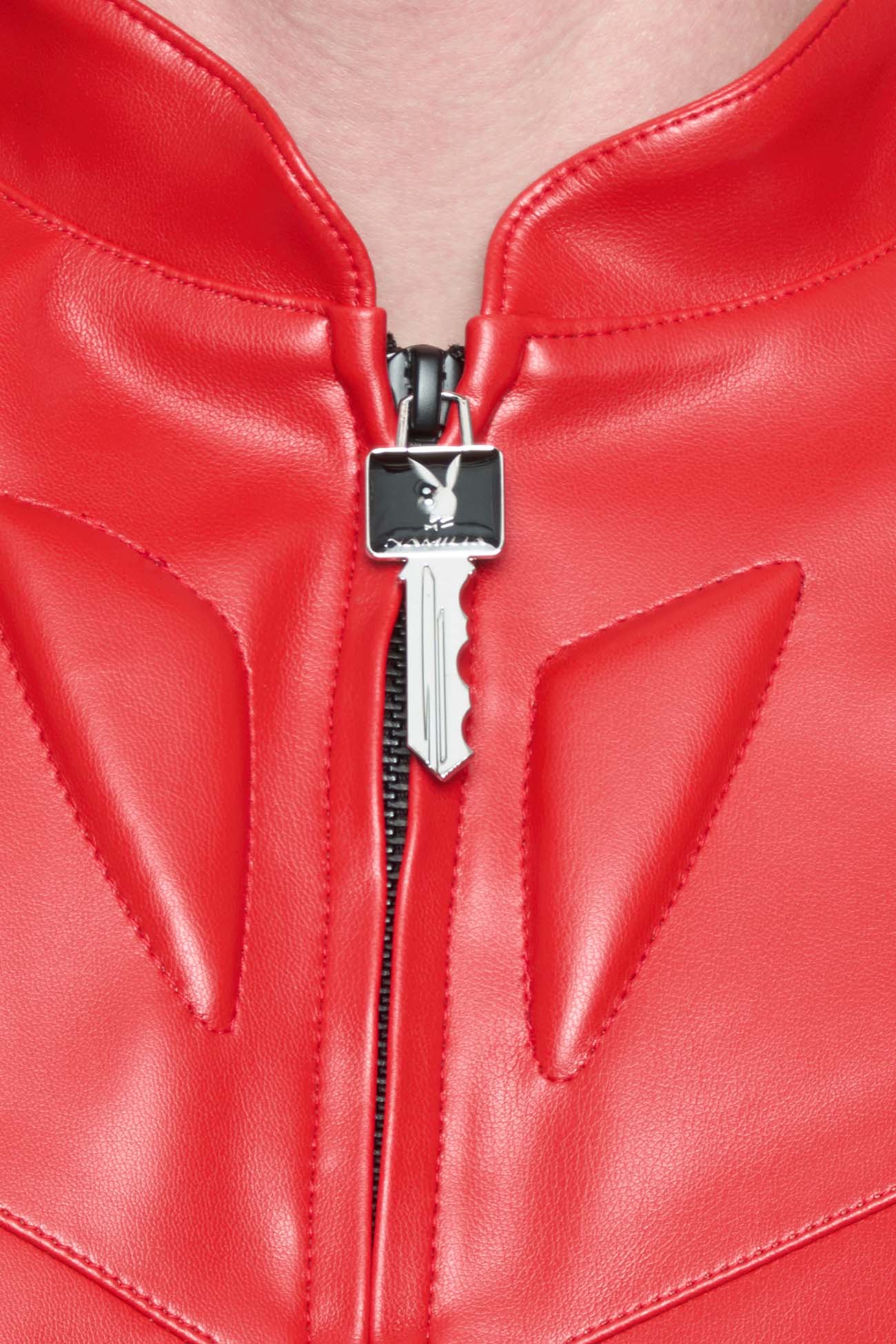 PLAYBOY KEY ZIPPER PULL