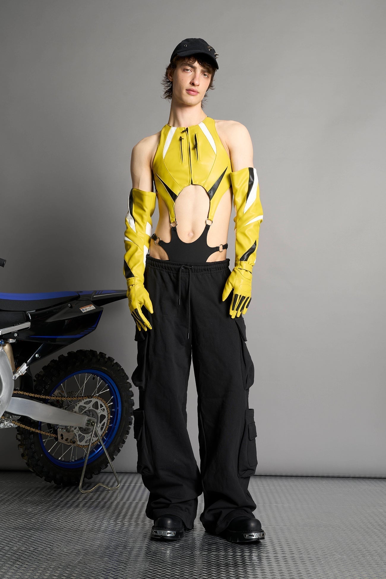 Cut Out Body - Pouch Panty — view 5