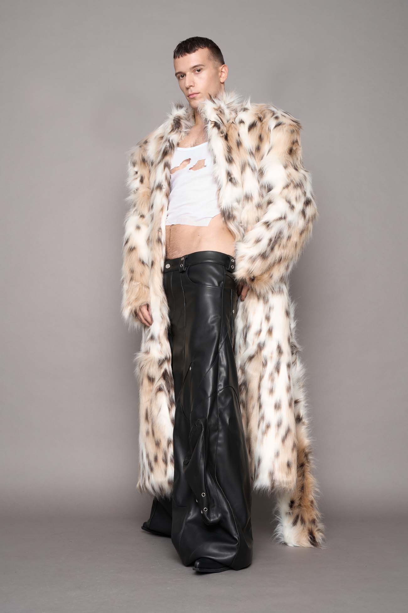 Midnight Faux Fur Coat Snow — view 9