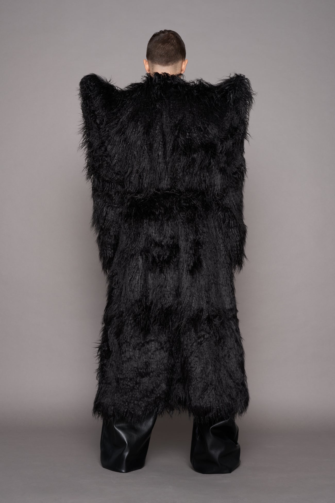 Doomsday Faux Fur Coat Black — view 9