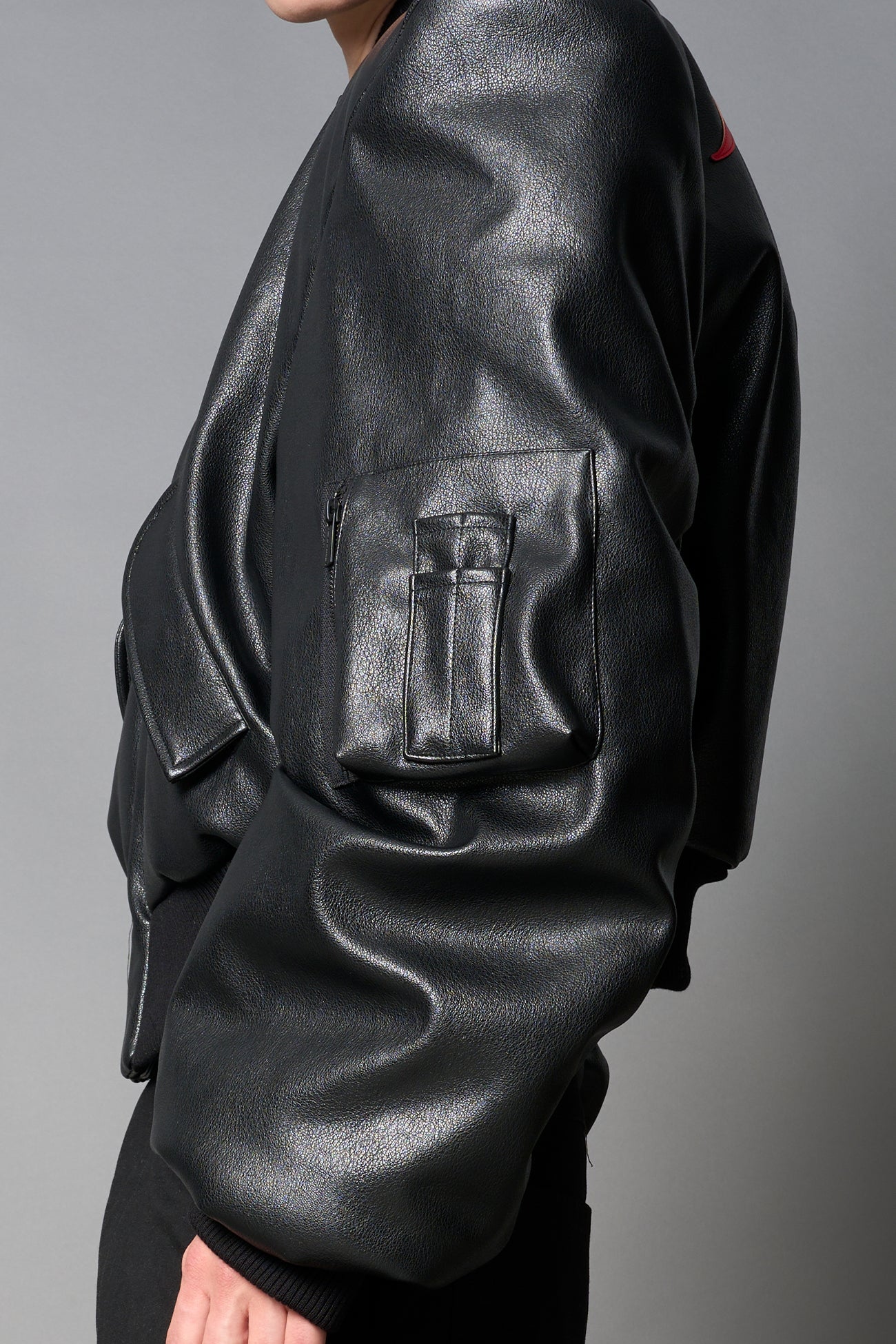 sleeve detailing feat. utility pocket
