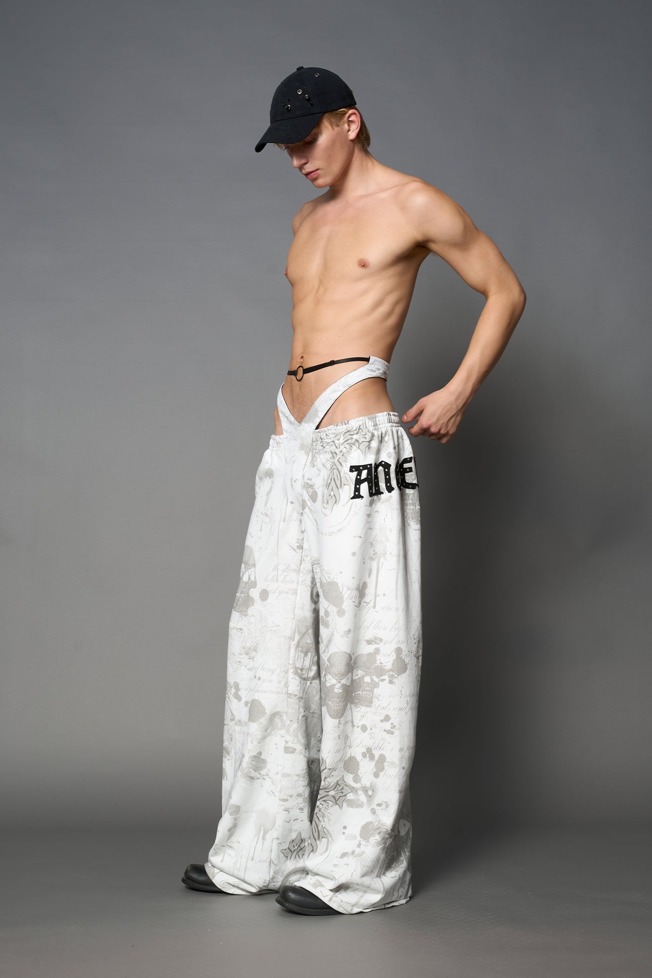 Beverly Hills G-String Sweatpants — view 7