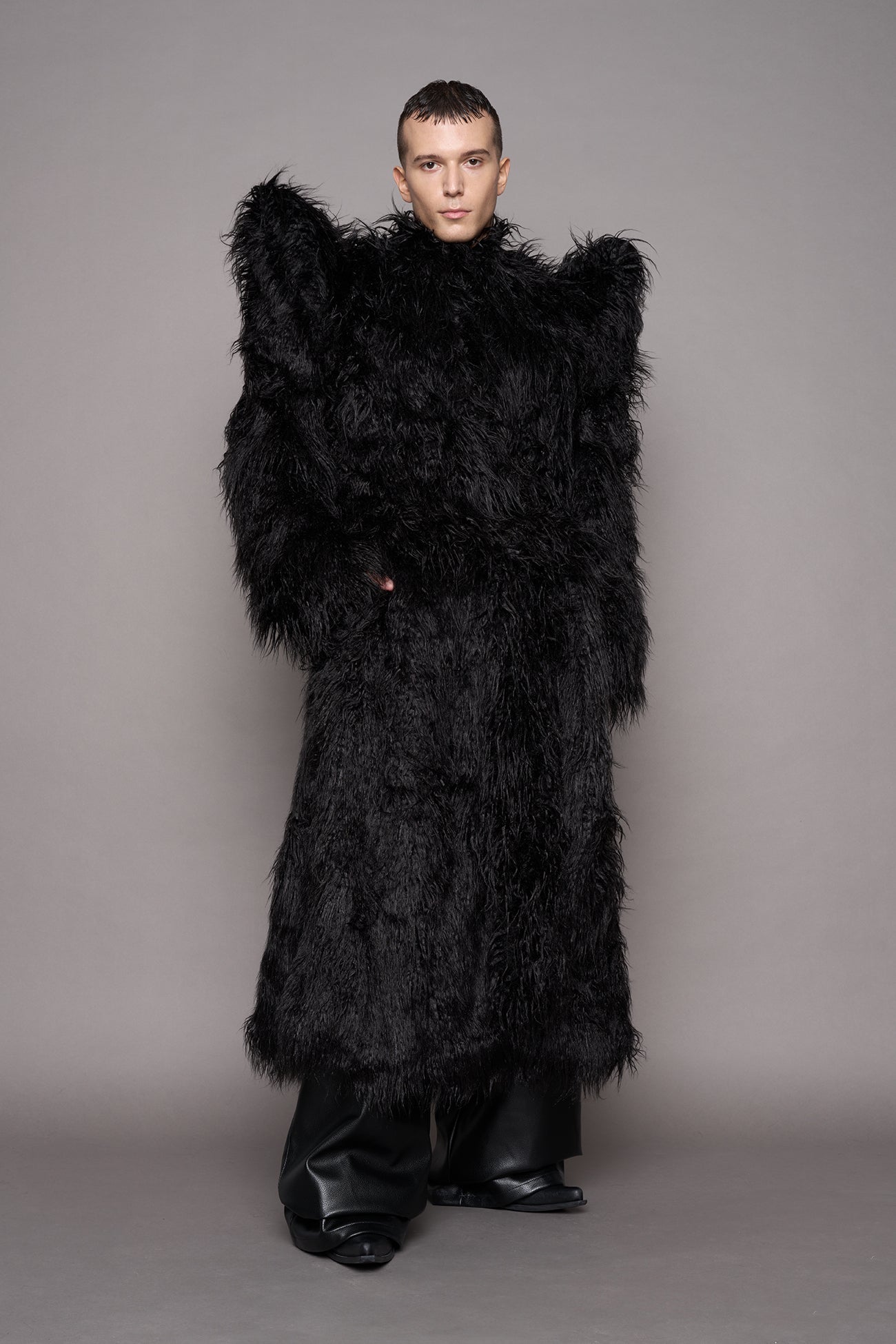 Doomsday Faux Fur Coat Black — view 10