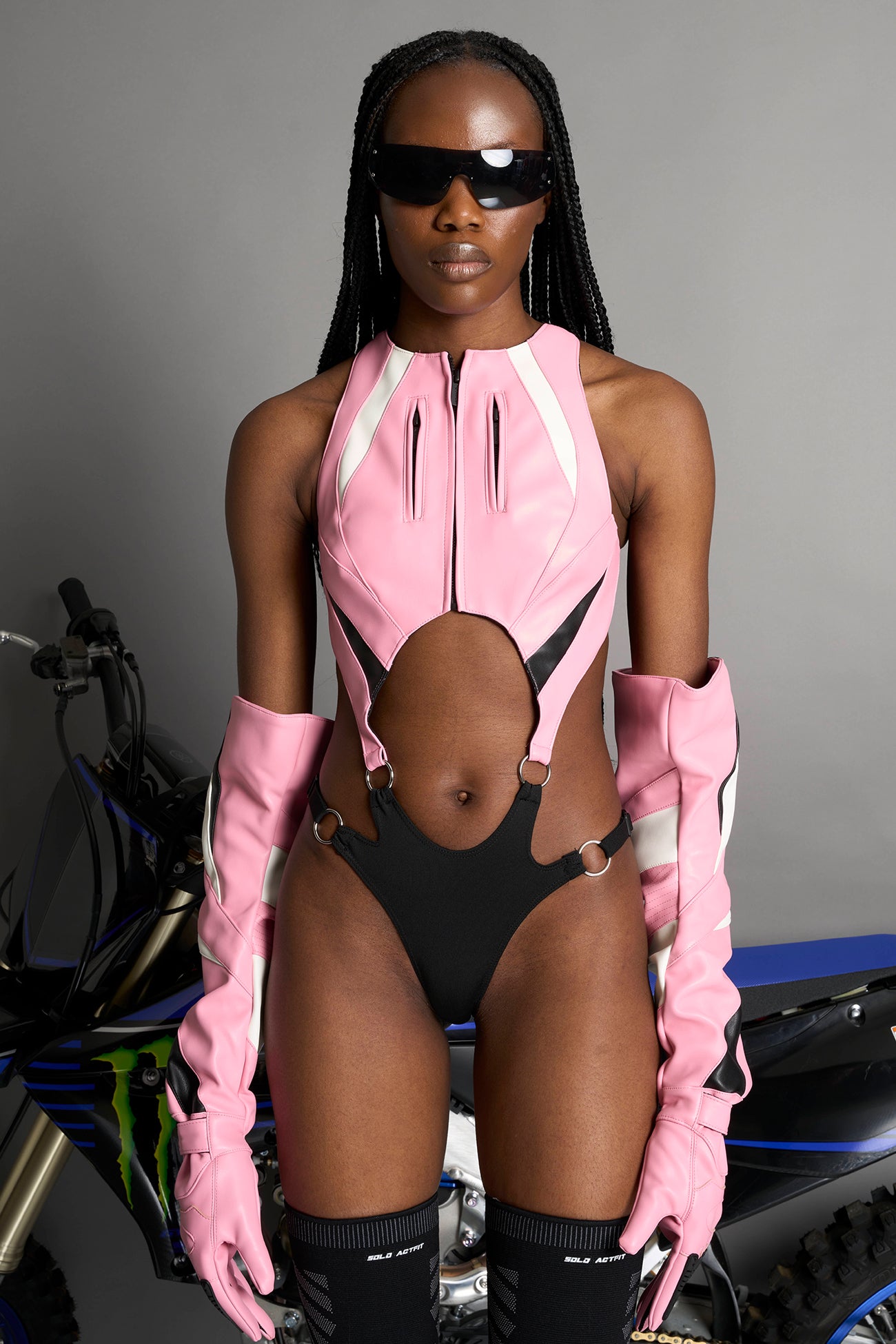 Cut Out Body - Flat Panty — view 2