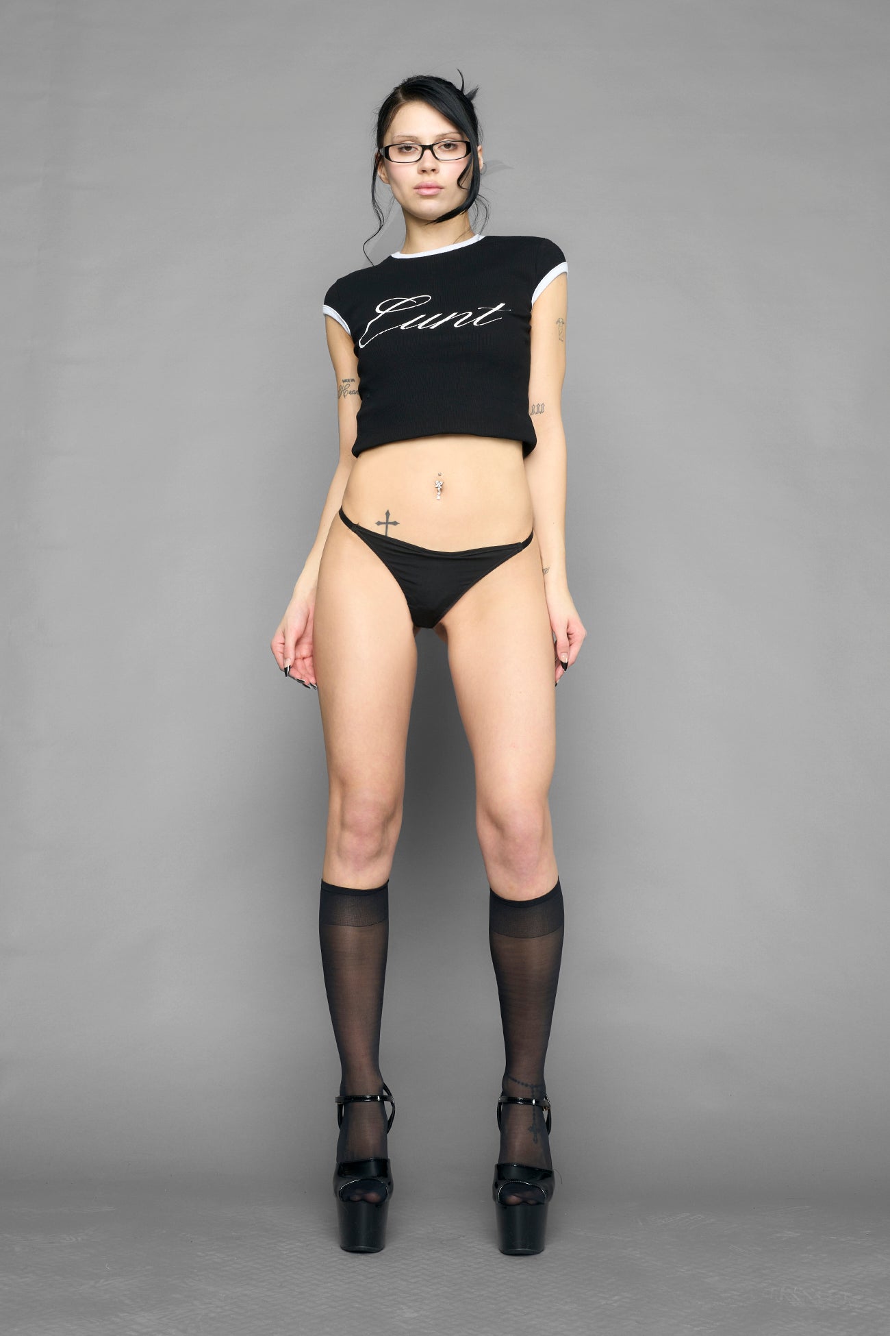 C*nt thong - flat panty — view 4