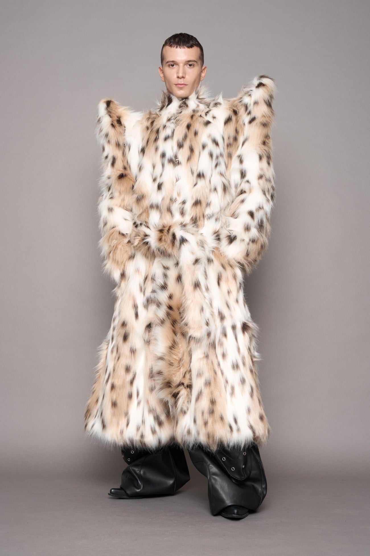 Doomsday Faux Fur Coat Snow Lynx — view 7