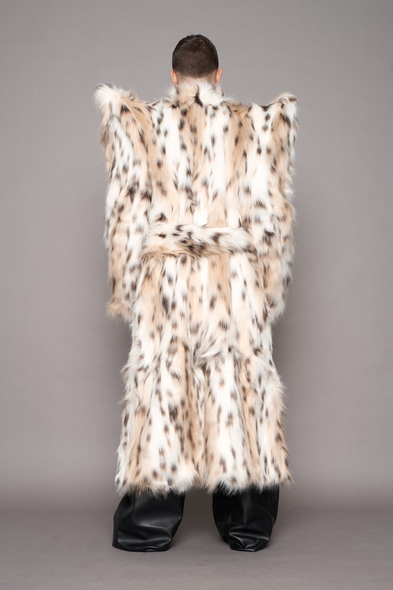 Doomsday Faux Fur Coat Snow Lynx — view 9