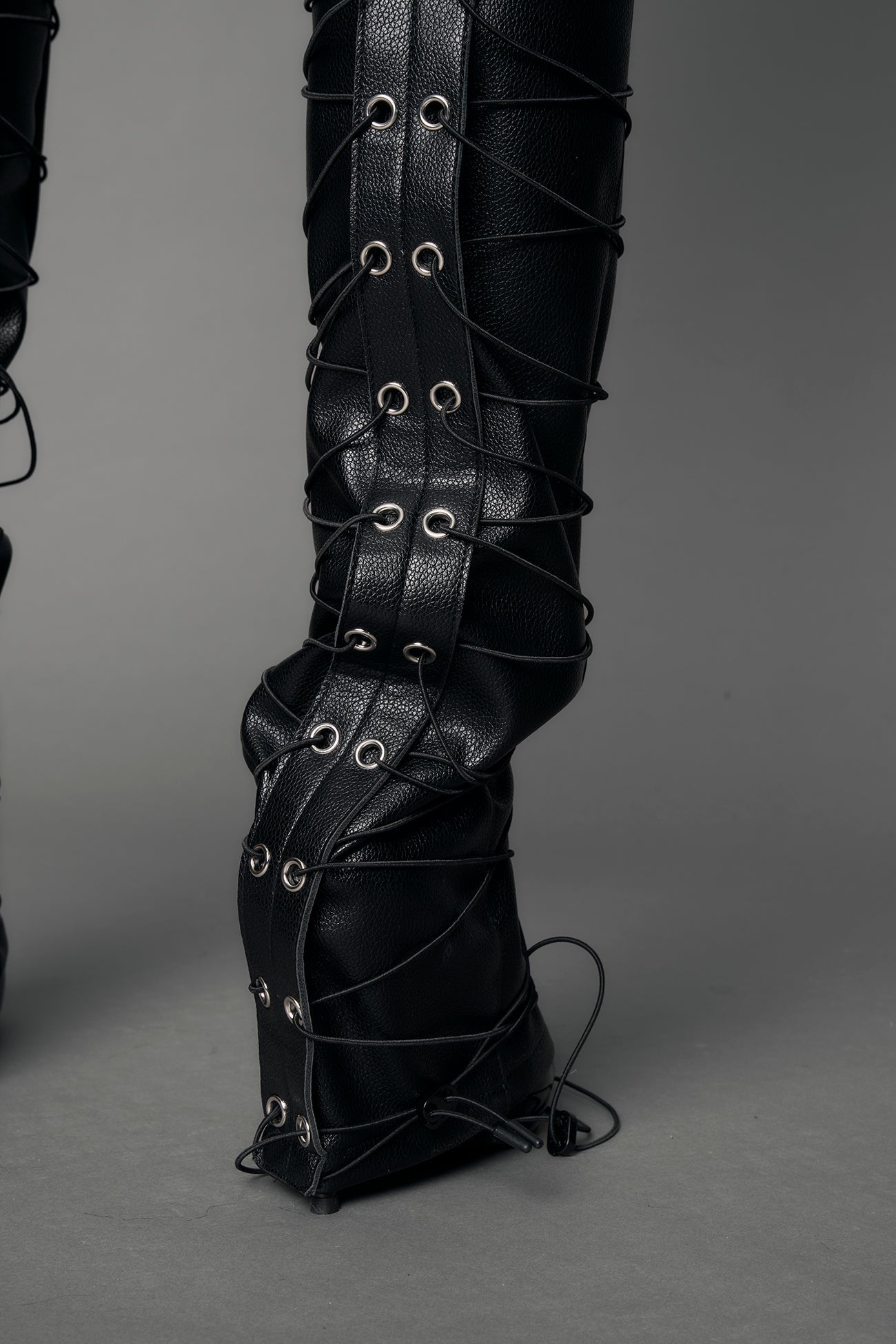 Bound Low Waist Pants — view 9